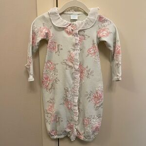 NWOT Edgehill Collection Baby Girl 0-6 Months Ruffle Collar Long Sleeve Gown
